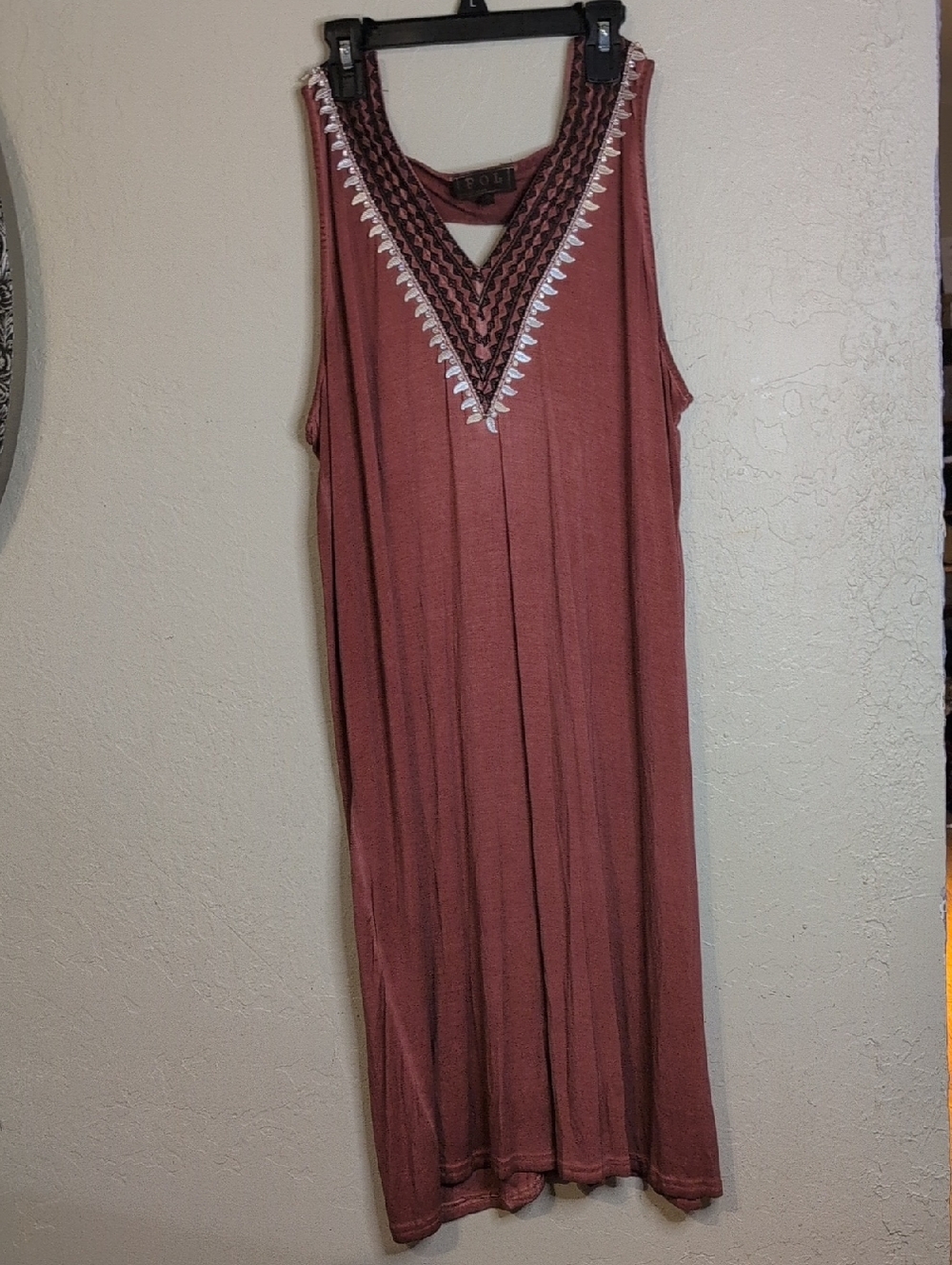 CCO🔥HOT🔥POL Sleeveless Maxi Dress in Mauve with Embroidered V-Neck